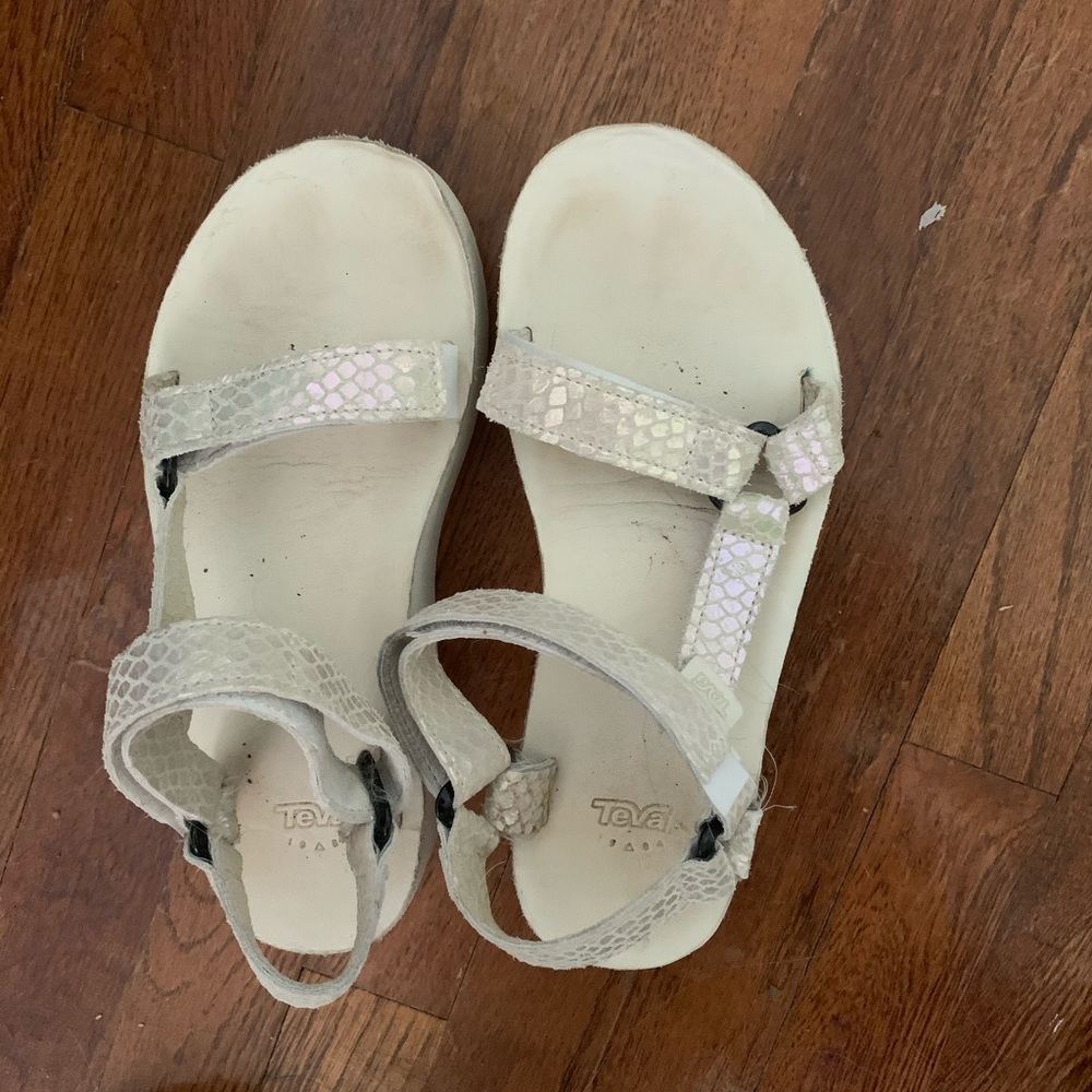 Platform Teva sandals